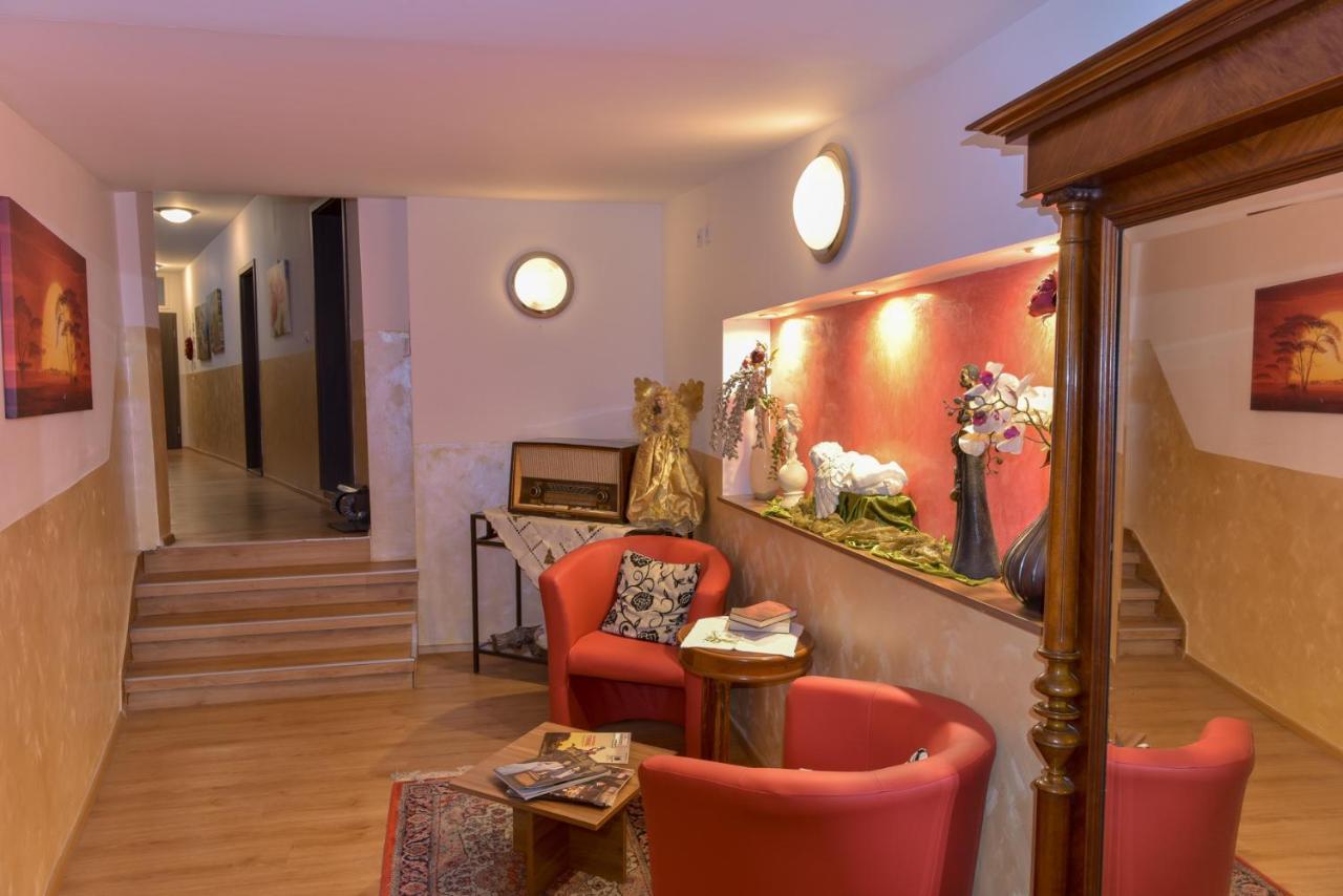 Hotel Ristorante Rostica บัดอูราค ภายนอก รูปภาพ